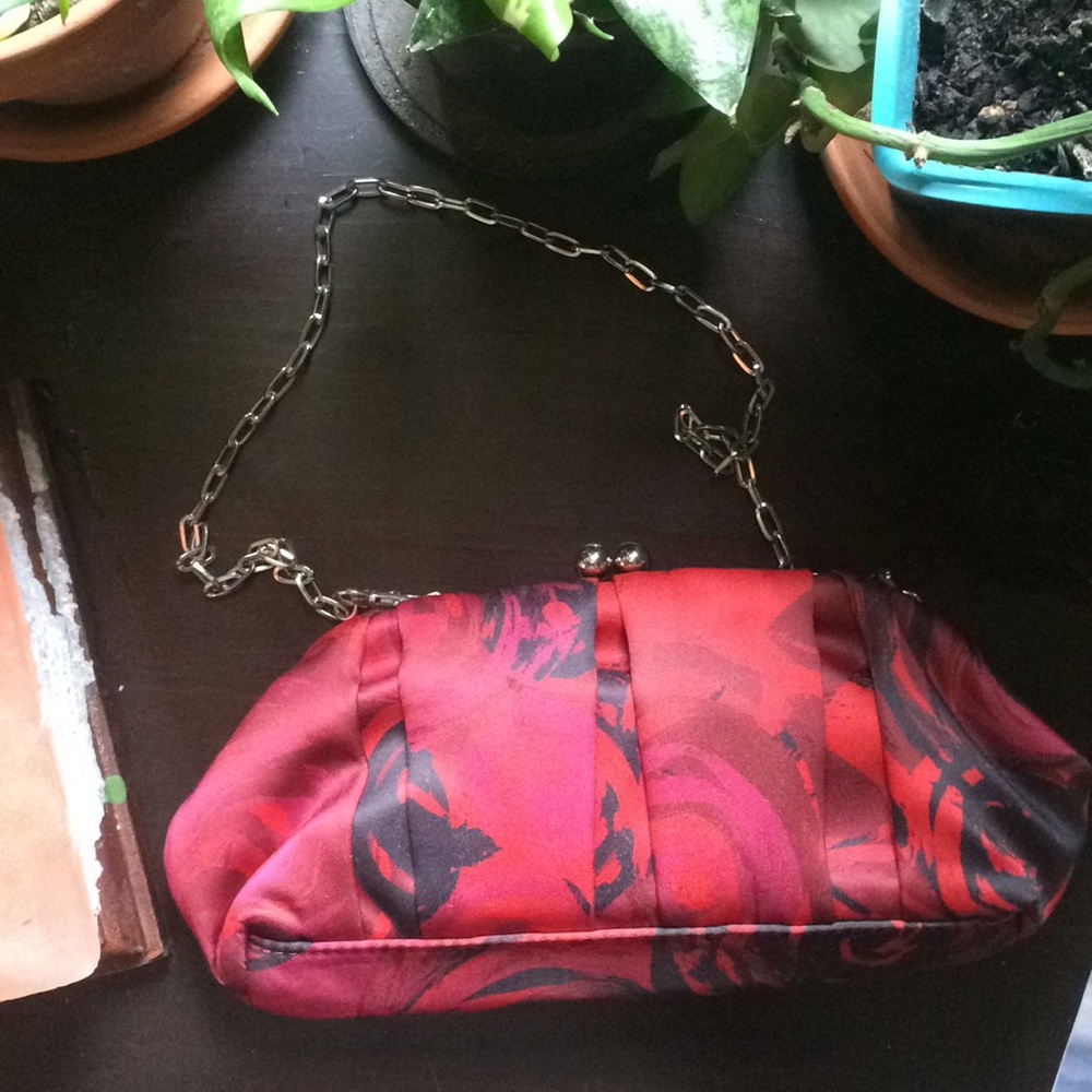 Red rose clutch 👛 Nine West